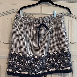 Lucy & Laurel Navy and White Mini Skirt